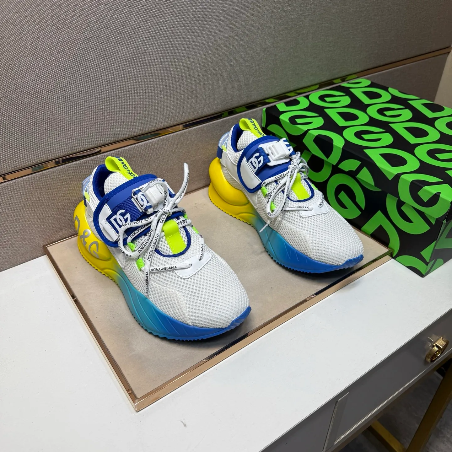 ⬛️Men's shoes 💰p540【DG～】couple casual shoes 2025z cabinet sales simultaneously 🔶Size: 35-44 #️⃣ 🔷2 colors🔜The upper is made of multi-material splicing➕Mesh lining, comfortable and breathable, sole: original comfortable and wear-resistant outsole, ⚠️real thing📱photographed🎬real thing is better📢📢📢